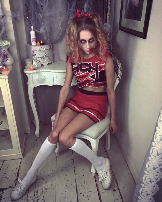 Zombie Cheerleader